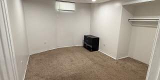 325 Rogers St Gallery 27