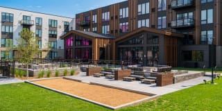 The Bowline At Mississippi Crossings Gallery 27