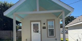 2051 W Blount St unit: 2 Gallery 1