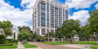 Beautiful 1BR/2BA Luxury High-Rise Condo in Downtown Orlando - Star Tower! Gallery 1