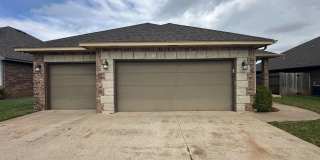 4 Bedroom 2 Bath 3 Car Garage!! * Deer Creek Schools * Do Not Miss This Beauty!!! Gallery 1