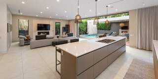 623 N Edinburgh Ave Gallery 6