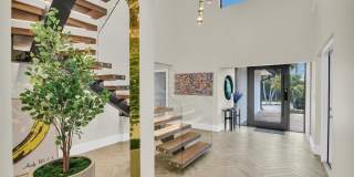 319 S Riverside Drive Gallery 7