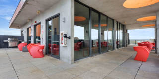 Awesome 1BR Loft Style Condo Overlooking Midtown! Gallery 25