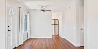 Gorgeous 2 bed/2 baths, located in the highly desired community of Woodbridge. Gallery 4
