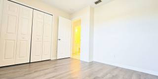 Cozy 2-bedroms, 2-baths in Prime Location Gallery 8