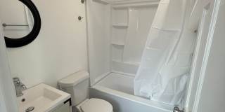 Newly Renovated 1 Bedroom Apartment! Gallery 6