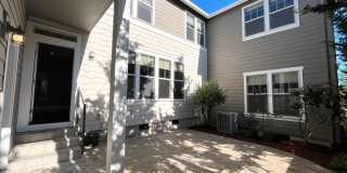 Stunning Corner Home in King City with Washer/Dryer Included, Private Courtyard! Gallery 24