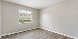 Spacious 4 Bed Condo Gallery 27