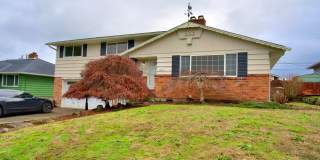 4 bedroom Home on Highland St in Tacoma - APPLICATION PENDING Gallery 1
