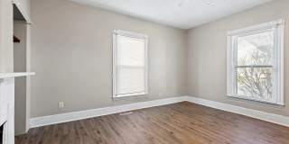 Amazing location!!!!!  Beautiful 3 bed 1 bath close to Eastern Kentucky University and downtown Gallery 1