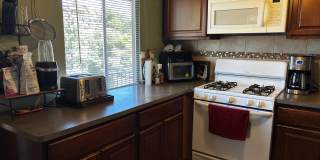 APARTMENT:  APPLE TREE SQUARE APARTMENTS-UPTOWN SEDONA Gallery 4
