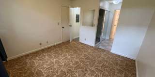 Mililani Terrace - 1 bedroom, AC, Ground Floor end unit with 1 parking Gallery 9