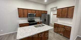 204 Hickory Hills Gallery 1