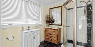 104 S Oakland Ave Gallery 12