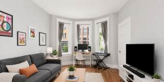 841 N Damen Avenue Gallery 3