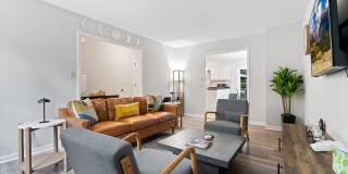 2be / 1.5ba Duplex Unit B - Great Convenient Location Gallery 41