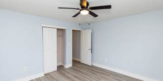 Updated one bed/one bath E Cap Condo, in-unit washer/dryer Gallery 12