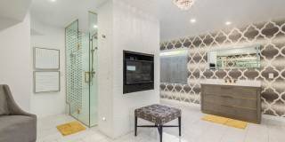 4450 E CAMELBACK Road Gallery 32