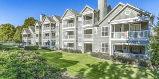 Affordable Housing - Elan at Mallard Creek Apartment Homes Gallery 1