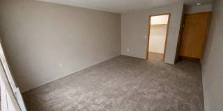 2 Week Special - 3BR Home w/ Garage, Yard & Fireplace Gallery 18