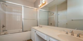 1st Floor Primary Bedroom - Kiln Creek Gallery 17