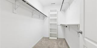 5 Lacrosse Street Gallery 13