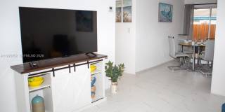 200 SW 11th St Gallery 18