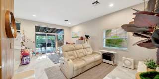 10880 NW 58th Ter Gallery 20