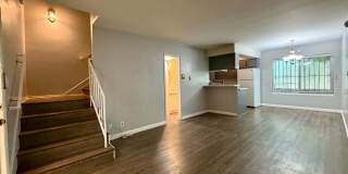 GORGEOUS UPDATED TWH ON CULDESAC w/LAMINATE FLRS+FAB KIT+LAUNDRY/POOL/GYM IN BLDG GORGEOUS UPDATED TWH ON CULDESAC w/LAMINATE FLRS+FAB KIT+LAUNDRY/POOL/GYM IN BLDG Gallery 1