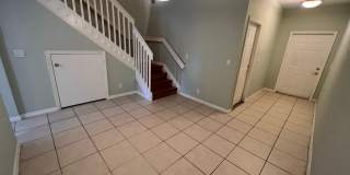 Lovely Townhome in Gate Community! Gallery 4