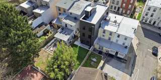 222 HERMITAGE Street Gallery 42