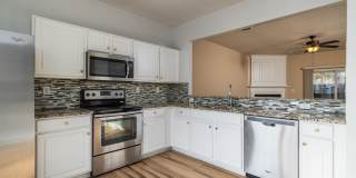 charming 3-bedroom, 2.5-bathroom townhome Gallery 8