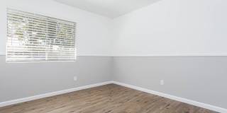 527 Spring Road Gallery 18