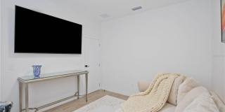 7520 N COOLIDGE AVENUE Gallery 39