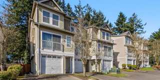 Beautiful 3 bedroom townhome Gallery 29