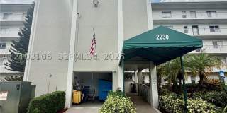 2230 N Cypress Bend Dr Gallery 1