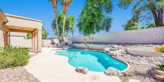 875 W Aloe Place Gallery 12