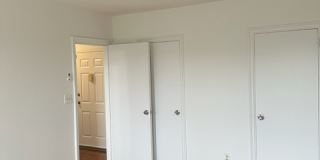19 Lyons Avenue Gallery 8