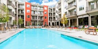 Met on 7th Gallery 3