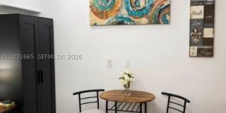 3054 NW 18TH ST Gallery 1