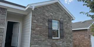 725 Yorkshire Dr Gallery 1