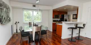 2-bed, 2-bath 972sqft condo, walking distance to beach in Carlsbad Village, literally one block off the sand! **Available 6/1/26** Gallery 9