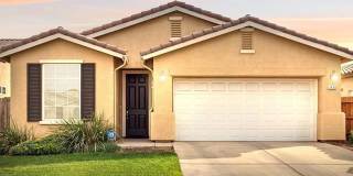 REDUCED!!! Lovely 3 Bedroom, 2 Bath Home For Rent Gallery 1