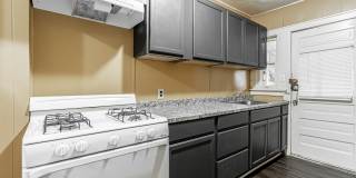 1 Bed 1 Bath apartment in Okc close to Plaza District! Gallery 34