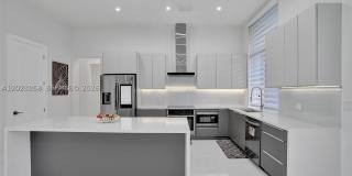 1759 SW 30th Pl Gallery 46