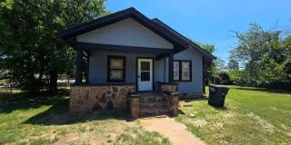 Cute 2 bed, 1 bath Gallery 1