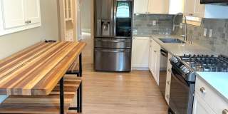 Beautiful 4- Bedroom North End Home Gallery 9