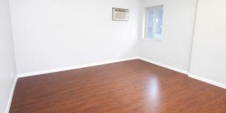 401-4TH Gallery 16