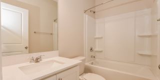 2704 Island Walk Drive Gallery 13